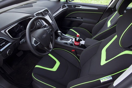 Ford Fusion có nội thất từ công nghệ vỏ chai Coca Cola - 3 Ford Fusion có nội thất từ công nghệ vỏ chai Coca Cola